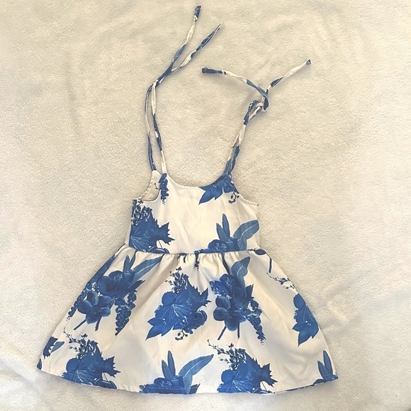 NO BRAND Floral Baby Kids SIZE 2T 2 YEARS Blue White Spring Easter Button Down - Picture 2 of 2